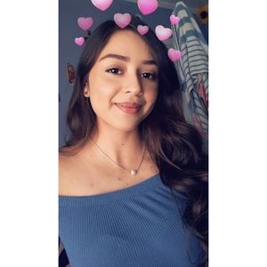 Meet your Posher, Alma marlene